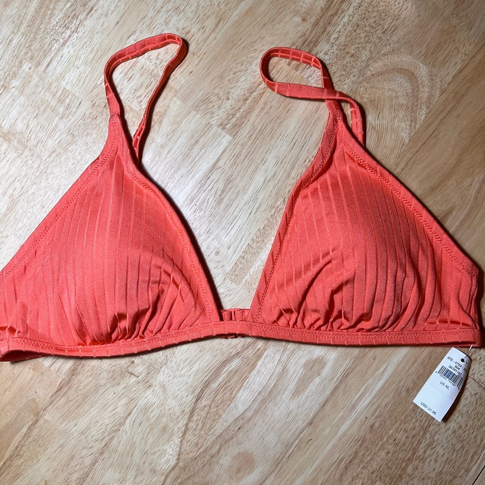 XL Aerie Women’s Rib Triangle Bikini Top BNWTS  $34.95